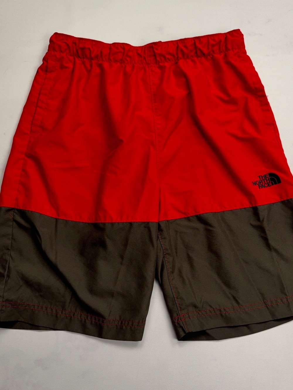 The North Face Colorblock Shorts Elastic Waist - Boys XL